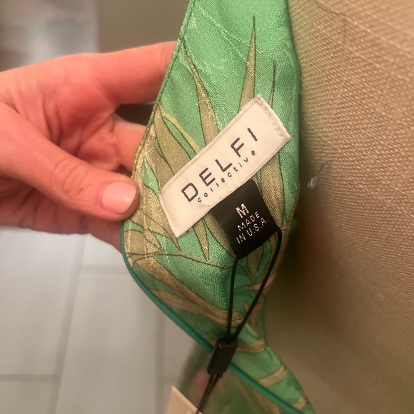 NWT Delfi Collection Frankie Green Floral Gathered Dress - M - Picture 5 of 6